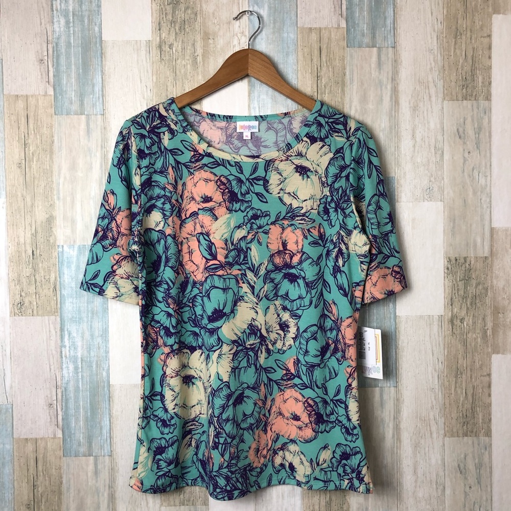LulaRoe Floral Short Sleeve Top